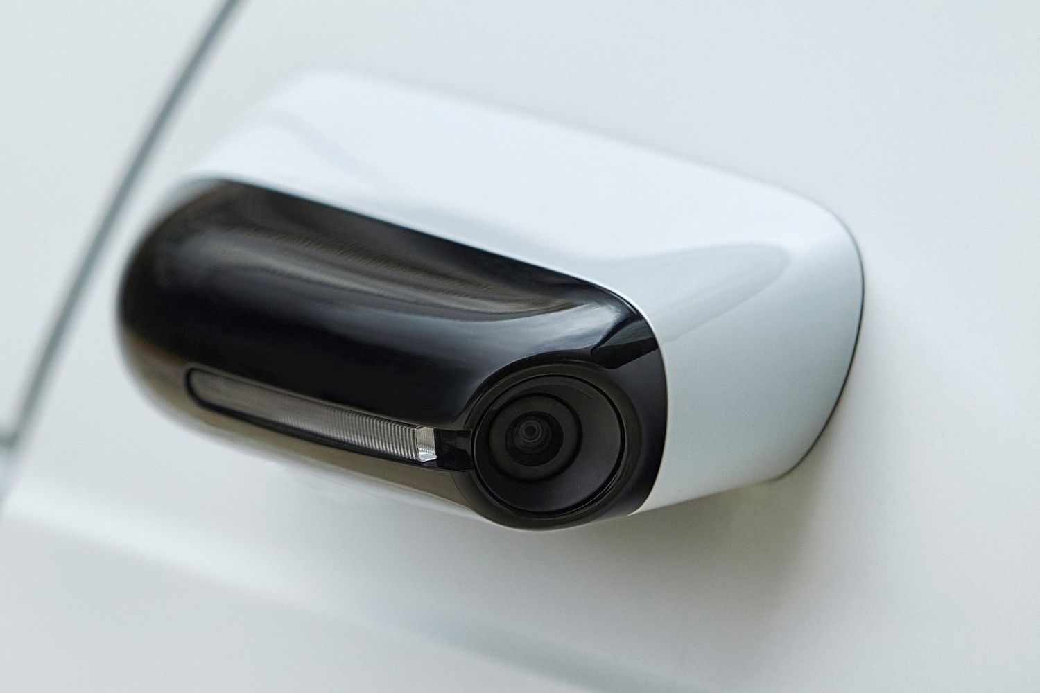 Honda e side mirror camera