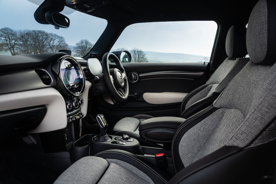 2021 MINI Electric dashboard, front seats and interior