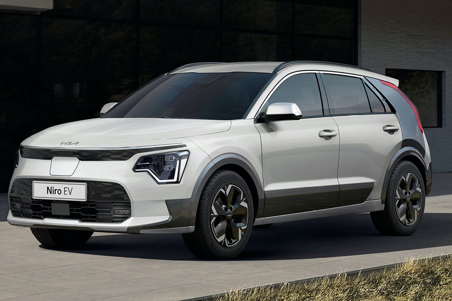 2022 Kia Niro EV, front static, white car