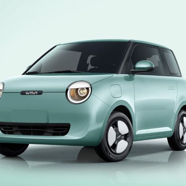 Lumin Corn, Chinese electric car, side, green
