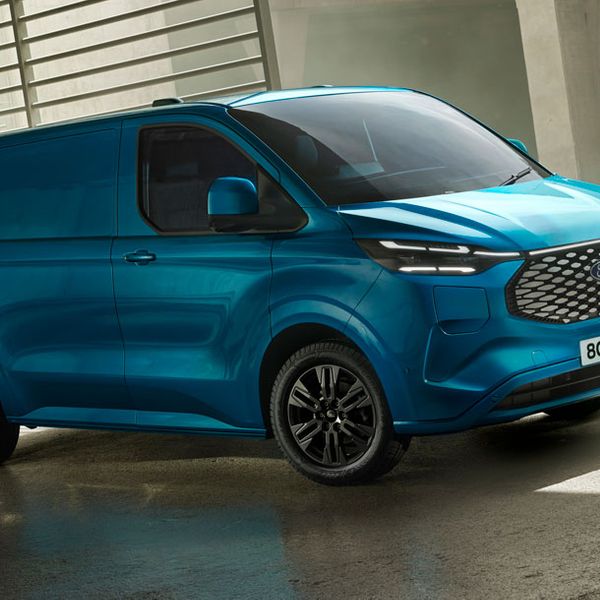 Ford E-Transit Custom, Ford electric van, blue