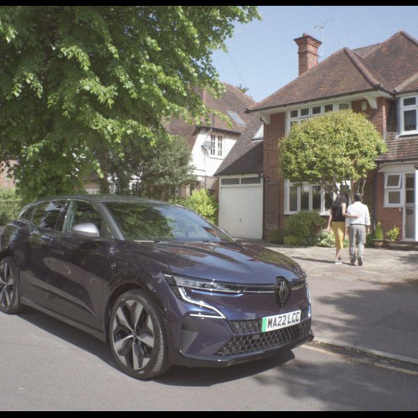 Still from Renault Nicole - Papa advert - 2022 remake