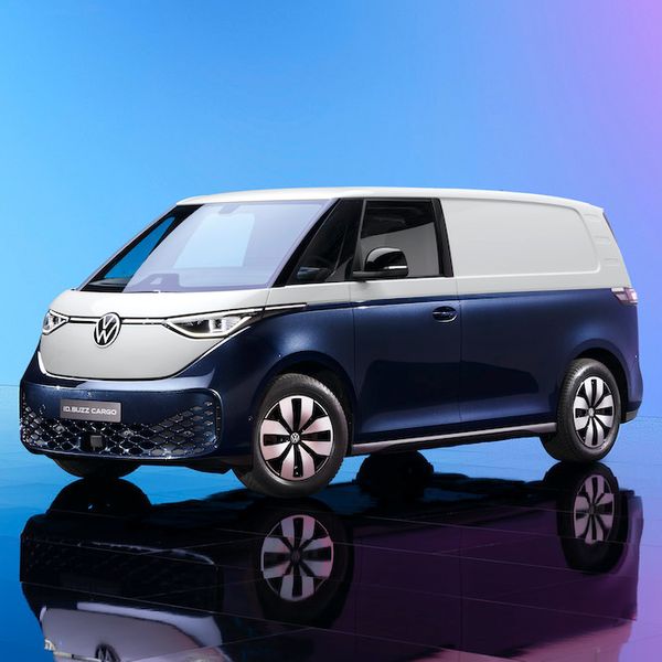 ID.Buzz Cargo,Front/Side angle, Still shot